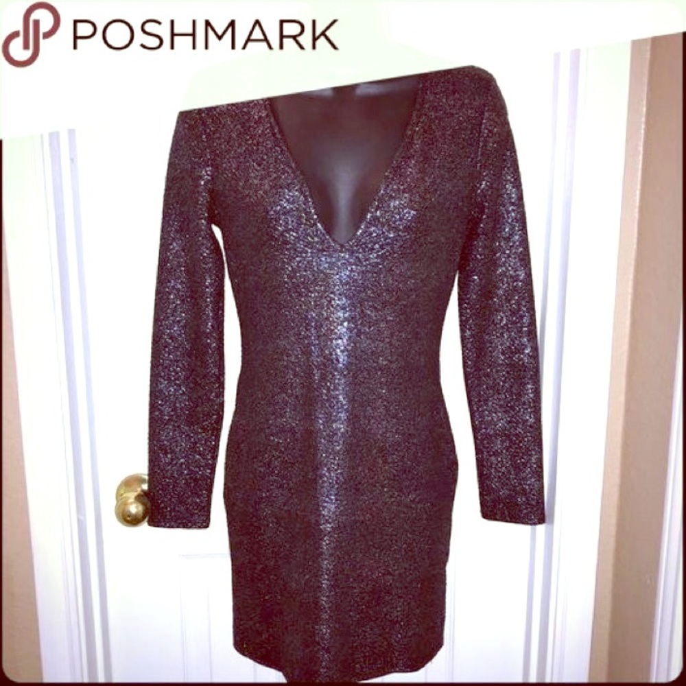 🔥SEXY GLITTERY V-NECK DRESS SIZE SMALL